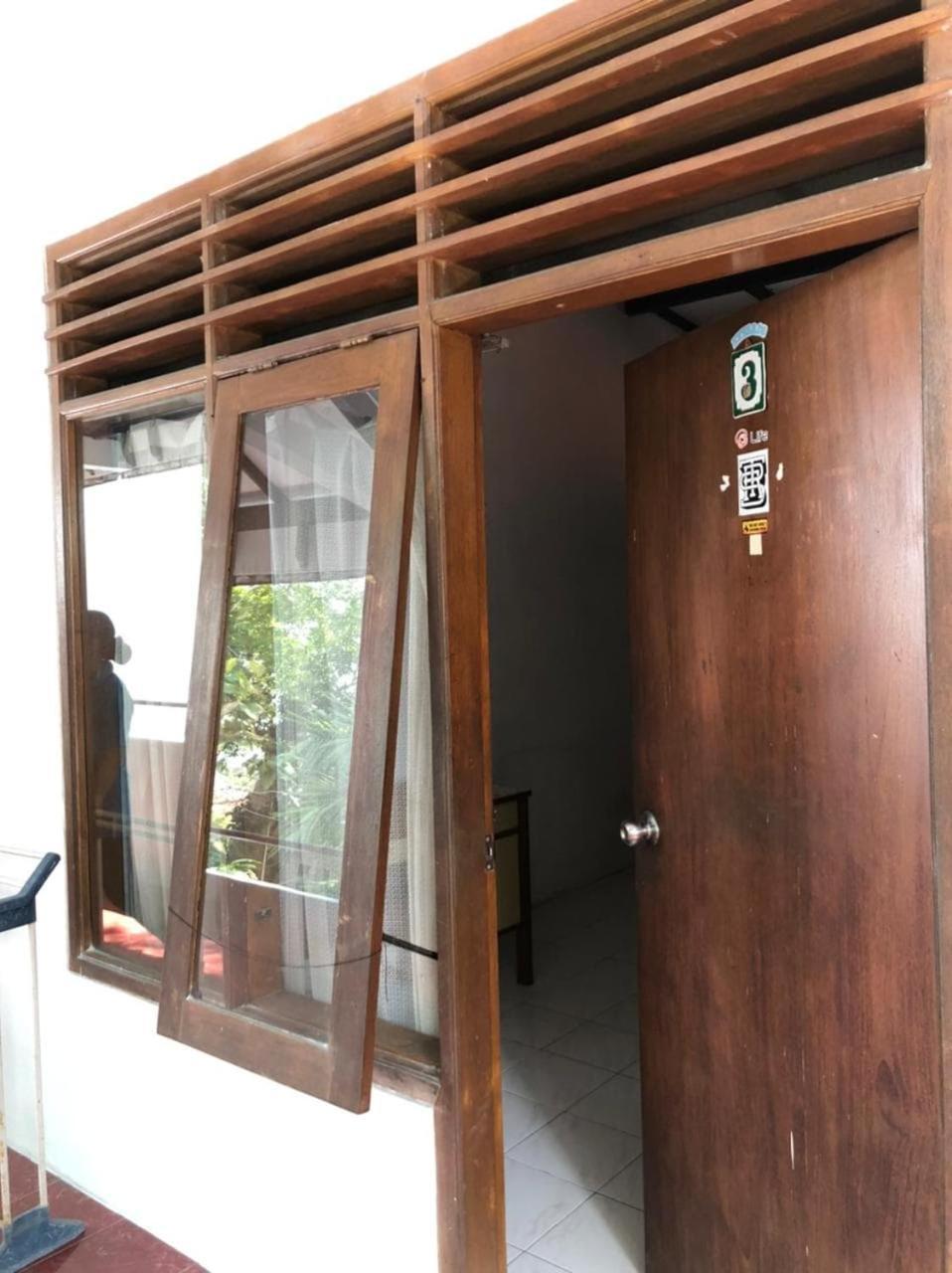Oyo 90482 Rumah Oma Syariah Kupang  Екстер'єр фото